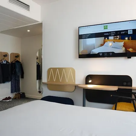 Ibis Styles Paris 로맹빌