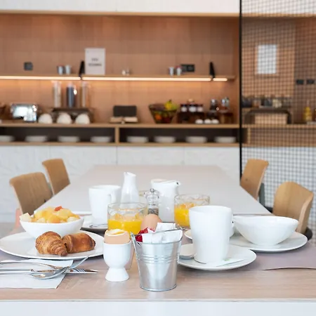 Ibis Styles Paris Otel 3*