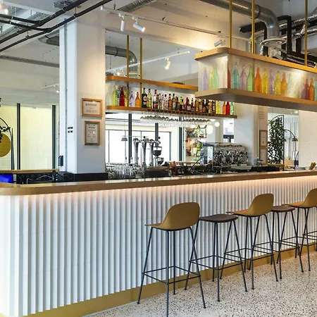 Ibis Styles Paris 3* רומנוויל